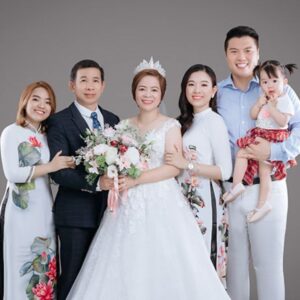 Hoa Nghiêm Bridal - Dịch vụ chụp kỷ niệm ngày cưới được nhiều người lựa chọn